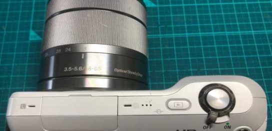 ソニー SONY NEX-3 ミラーレスカメラ レンズセット 充電不可品を買取りました