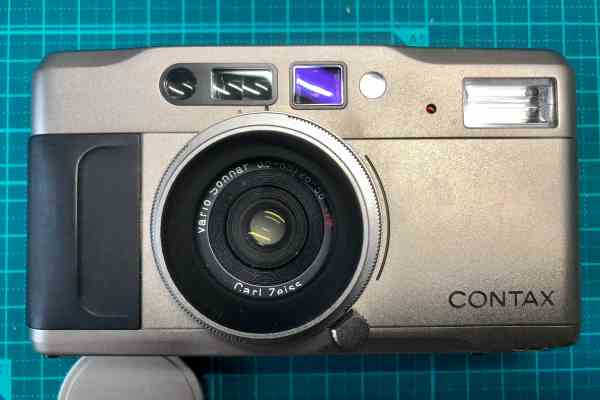 コンタックス CONTAX TVS Carl Zeiss Vario Sonar 28-56mm F3.5-6.5 T ファインダーにカビあり