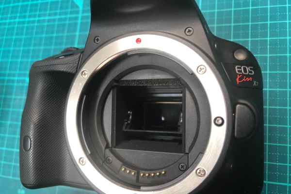 壊れたカメラ買取】デジタル一眼レフカメラ キヤノン Canon EOS kiss