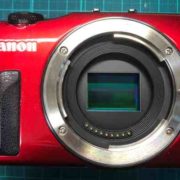 【カメラ買取】キヤノン Canon EOS M レッド ミラーレスカメラ 通電不可の査定価格