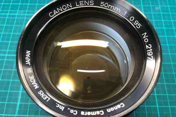 【壊れたレンズ買取】キヤノン Canon 50mm F0.95 Leica Mマウント改造 カビ・絞り羽根油滲みありの査定価格