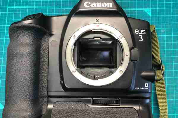 【壊れたカメラ買取】キヤノン Canon EOS 3 フィルムカメラ ピント不良の査定価格