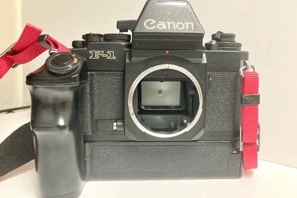 【壊れたカメラ買取】キヤノン Canon New F-1 AEファインダー シャッター不良（粘り）、ファインダー曇りの査定価格