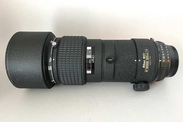 【レンズ買取】ニコン Nikon AF NIKKOR 300mm F4 ED カビありの査定価格