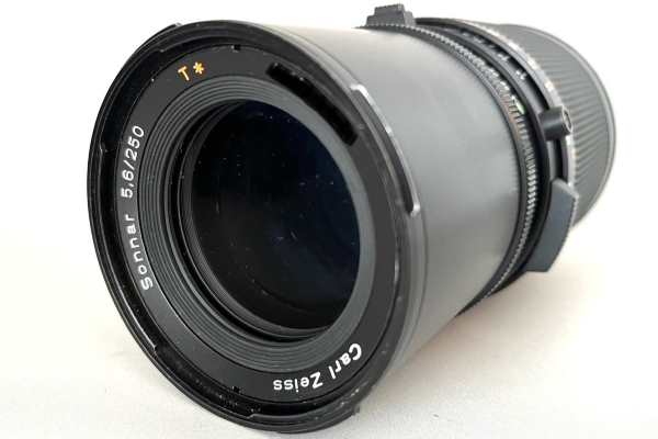 【レンズ買取】ハッセルブラッド Hasselblad Carl Zeiss CF 250mm F5.6 Sonnar T* クモリありの査定価格