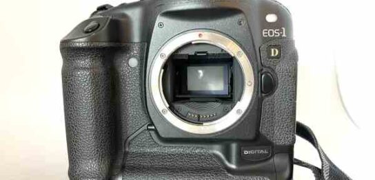 【カメラ買取】キヤノン Canon EOS-1 D DIGITAL 一眼レフカメラ ボディ バッテリー劣化の査定価格