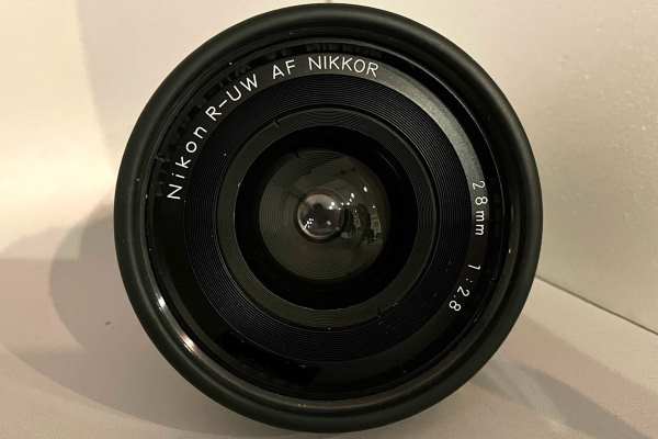 【レンズ買取】ニコン Nikon AF NIKKOR R-UW 28mm F2.8 カビ・クモリの査定価格