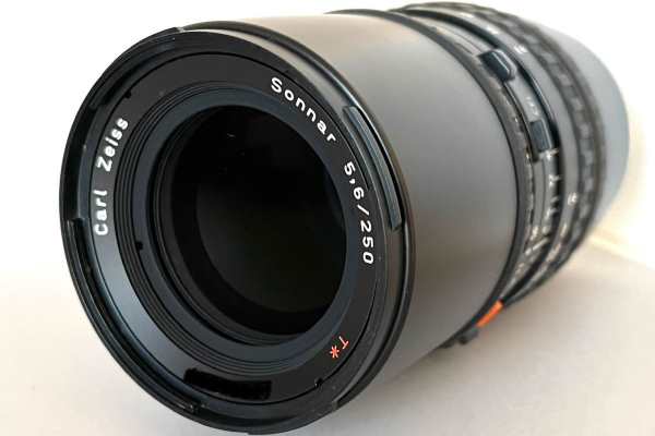 【レンズ買取】ハッセルブラッド HASSELBLAD Carl Zeiss Sonnar CFi 250mm F5.6 T* クモリありの査定価格