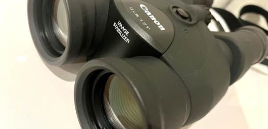 【双眼鏡の買取】キヤノン Canon 12×36 IS III IMAGESTABILIZER 双眼鏡 の美品 (タバコ臭あり)の査定価格