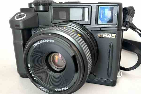 【カメラ買取】ブロニカ BRONICA RF 645 65mm F4 レンズセット 美品の査定価格