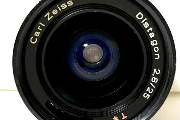 【レンズ買取】カールツァイス Carl Zeiss Distagon 25mm F2.8 T* AEG クモリ・カビありの査定価格