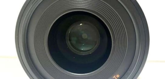 【レンズ買取】カールツァイス ZEISS Batis 40mm F2 CF Distagon T* レンズ割れの査定価格