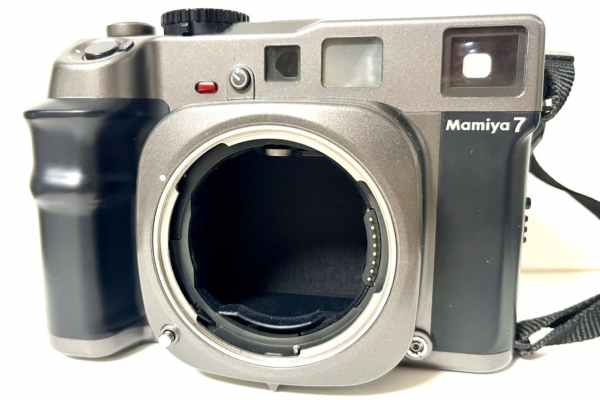 【カメラ買取】マミヤ Mamiya 7 ボディ クモリ、タイマー不良の査定価格
