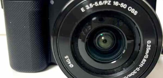 【カメラ買取】ソニー SONY VLOGCAM ZV-E10 ボディ 水没品・通電不可の査定価格